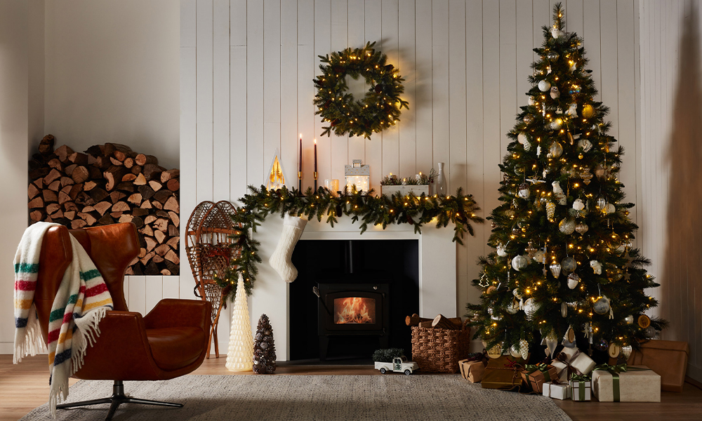5 vianočných dekoratívnych trendov pre rok 2022, ktoré vyniknú v sofistikovanom interiéri